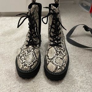 women’s boots